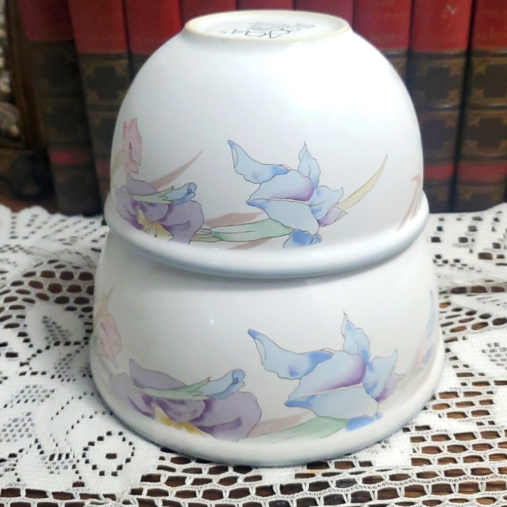 Set of 2 Studio Nova Mixing Bowls  7" & 6"